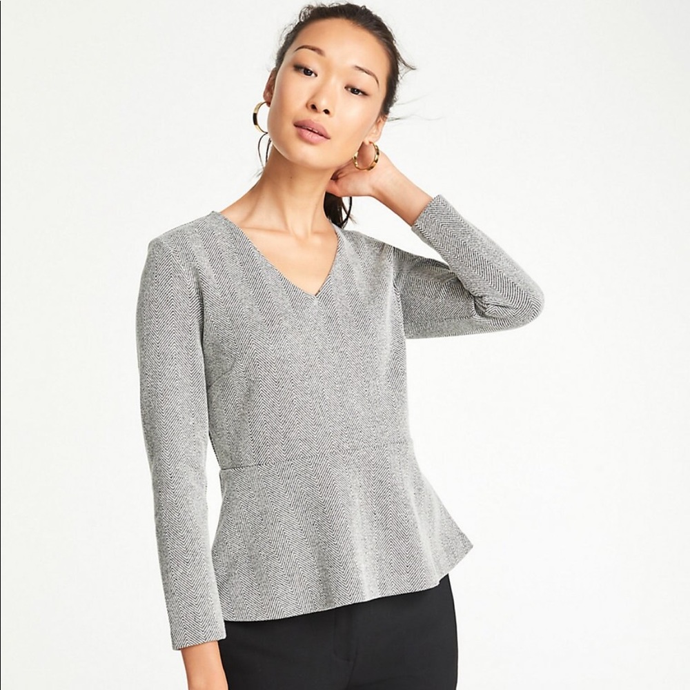 Ann Taylor Herringbone VNeck Peplum Top Size L NWT